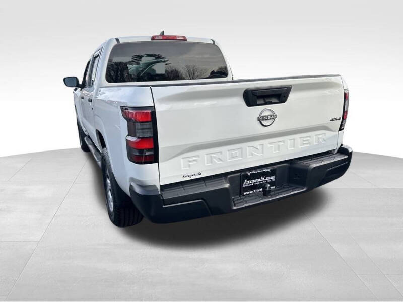 2022 Nissan Frontier S