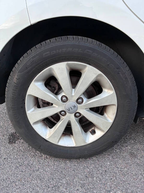 2012 Kia Rio 5-Door EX