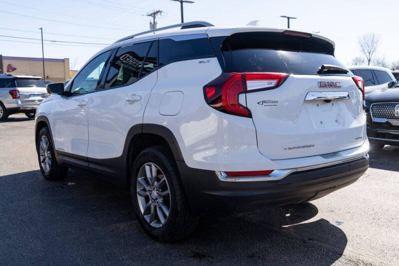 2024 GMC Terrain SLT