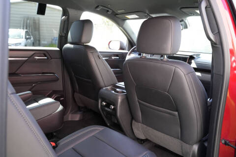 2024 GMC Acadia Elevation