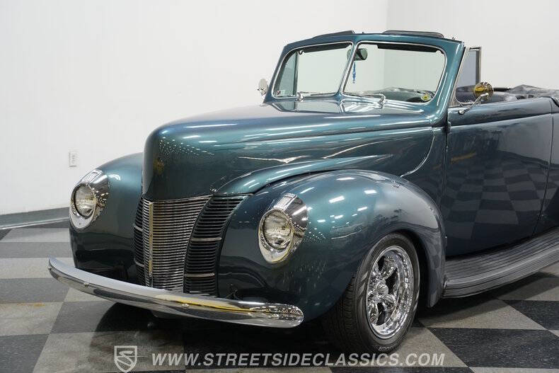 1940 Ford Deluxe