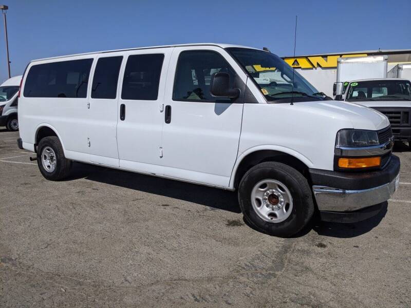 Used Passenger Van For Sale In Los 