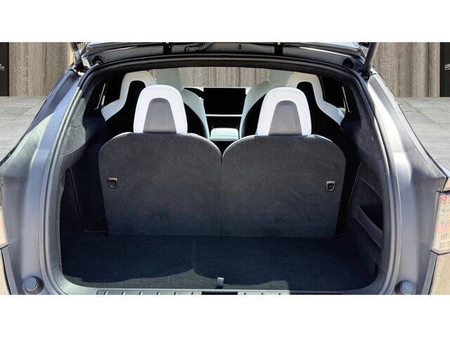 2022 Tesla Model X Plaid