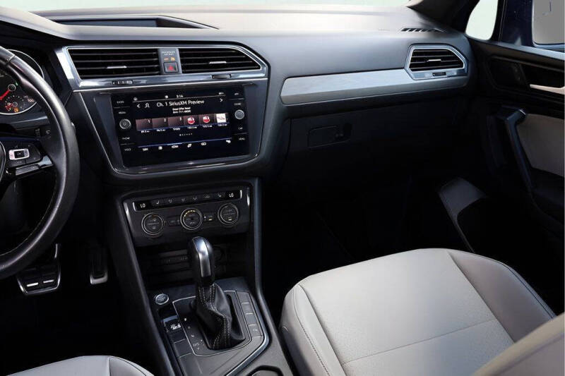 2021 Volkswagen Tiguan SE R-Line Black