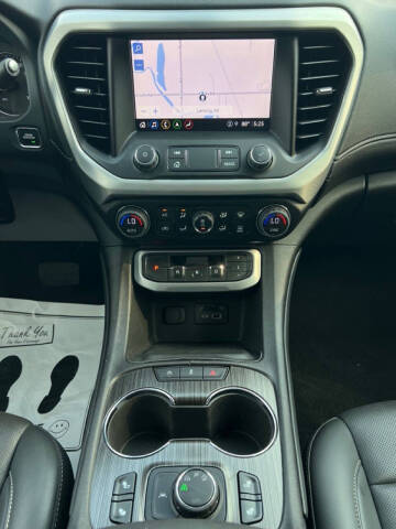 2023 GMC Acadia SLT