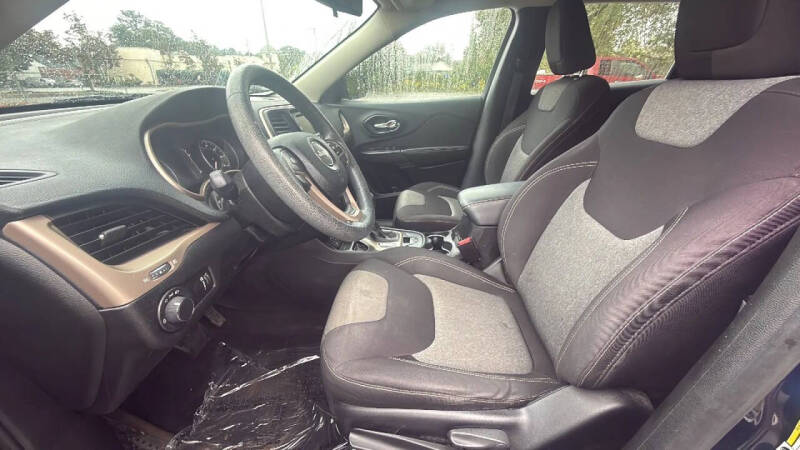 2014 Jeep Cherokee Sport