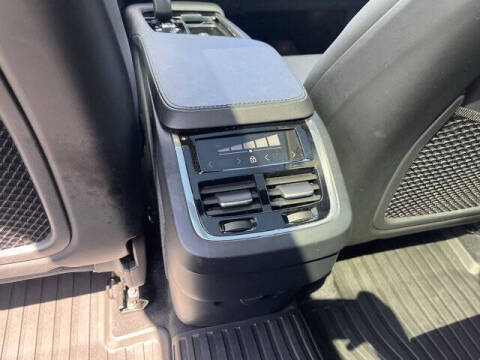 2024 Volvo XC90 B5 Core Bright Theme