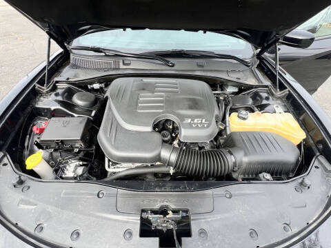 2017 Dodge Charger SXT
