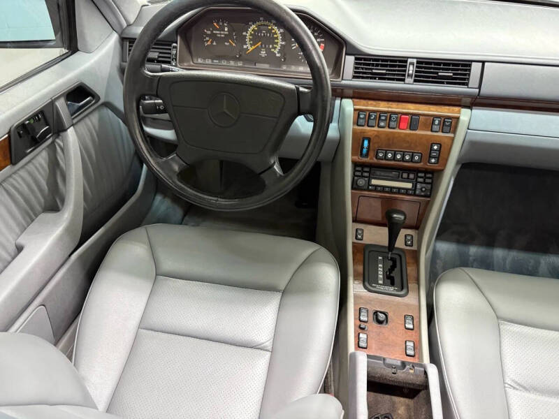 1995 Mercedes-Benz E-Class E 320