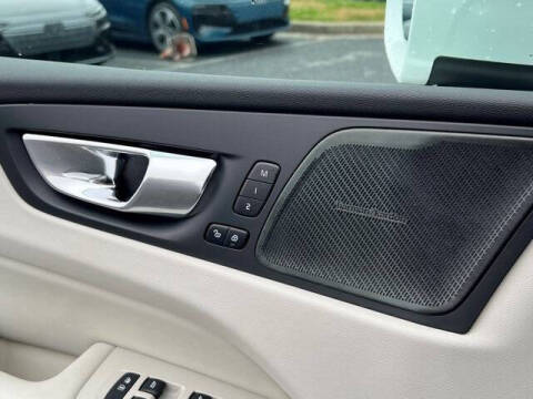 2022 Volvo XC60 B5 Inscription