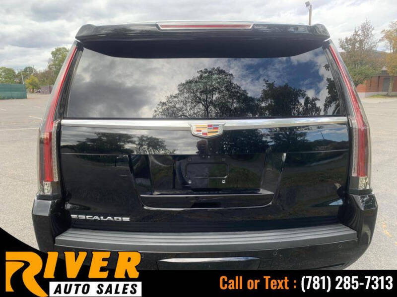 2019 Cadillac Escalade Luxury