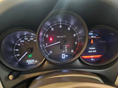 2023 Porsche Macan T