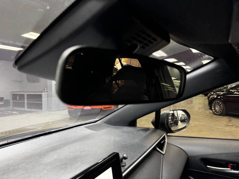 2024 Toyota Corolla Hatchback SE