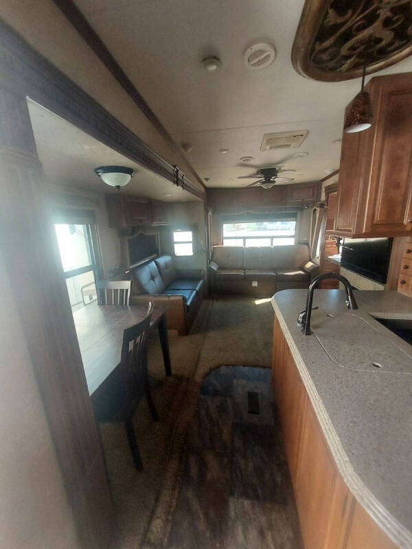 2011 Heartland Landmark