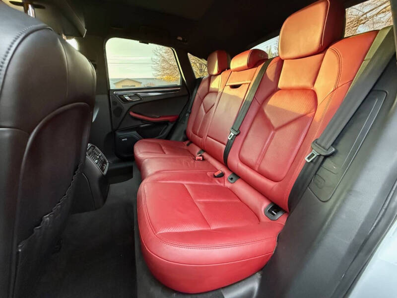 2016 Porsche Macan S