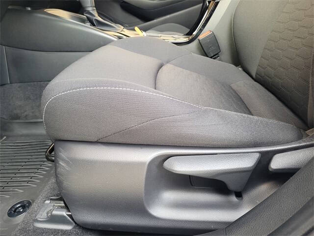 2023 Toyota Corolla Hatchback SE