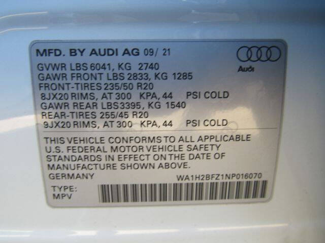 2022 Audi Q4 e-tron quattro Premium Plus 50