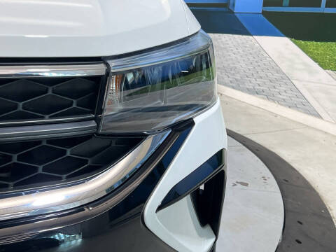 2023 Volkswagen Taos SE 4Motion