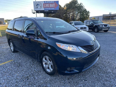 2011 Toyota Sienna LE 8-Passenger