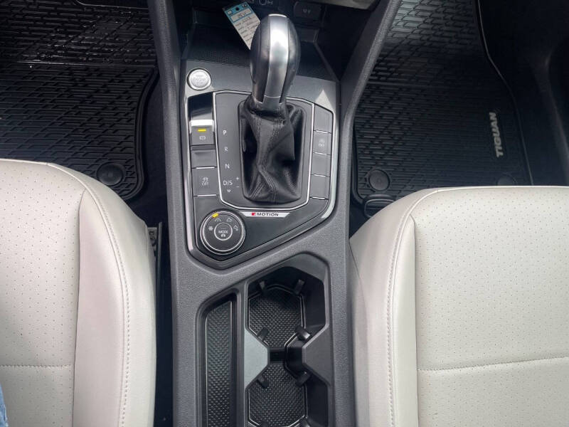 2018 Volkswagen Tiguan 2.0T SEL 4Motion