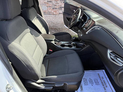 2017 Chevrolet Malibu LT