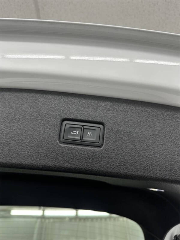 2022 Audi SQ5 Sportback 3.0T quattro Premium Plus