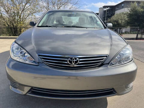 2005 Toyota Camry Standard