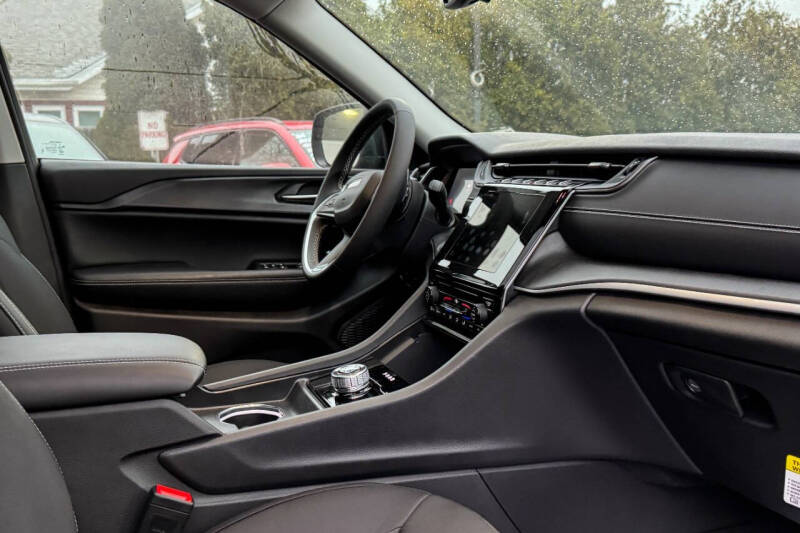 2024 Jeep Grand Cherokee L Laredo X