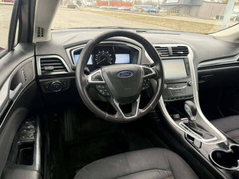 2015 Ford Fusion SE