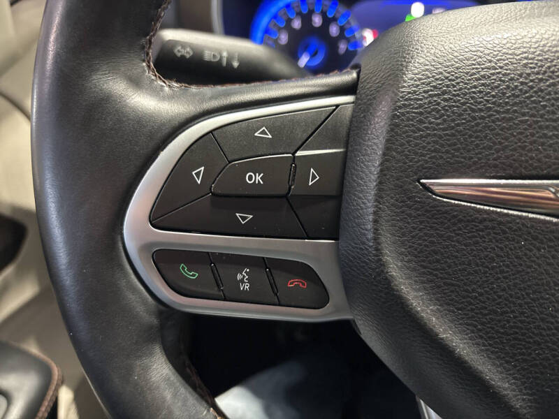 2017 Chrysler Pacifica Touring-L Plus