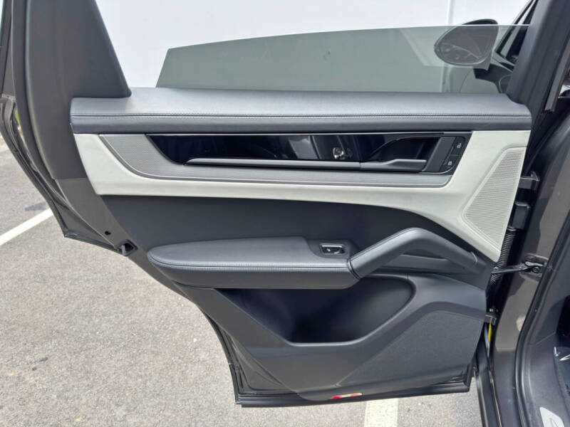 2025 Porsche Cayenne