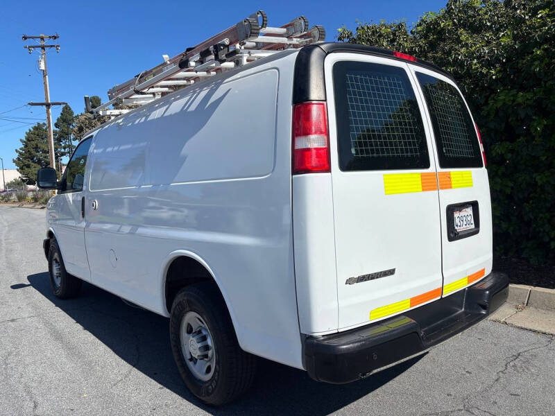2017 Chevrolet Express 2500