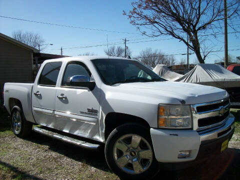 2011 Chevrolet Silverado 1500 for sale at THOM'S MOTORS in Houston TX