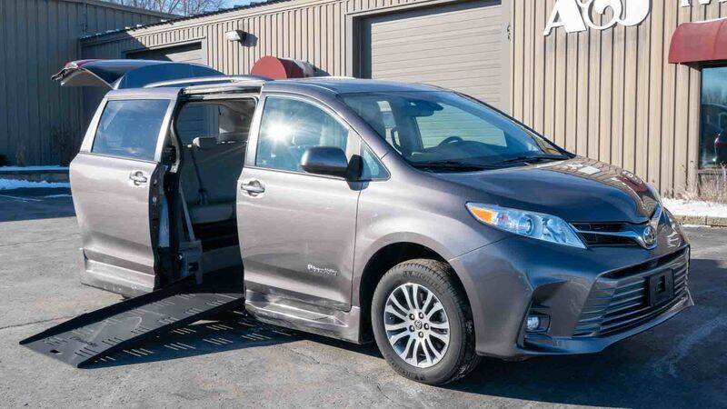 2020 Toyota Sienna for sale at A&J Mobility in Valders WI