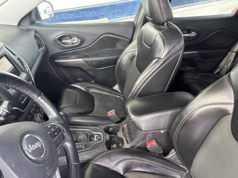 2019 Jeep Cherokee Latitude Plus