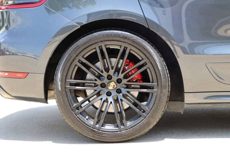 2017 Porsche Macan