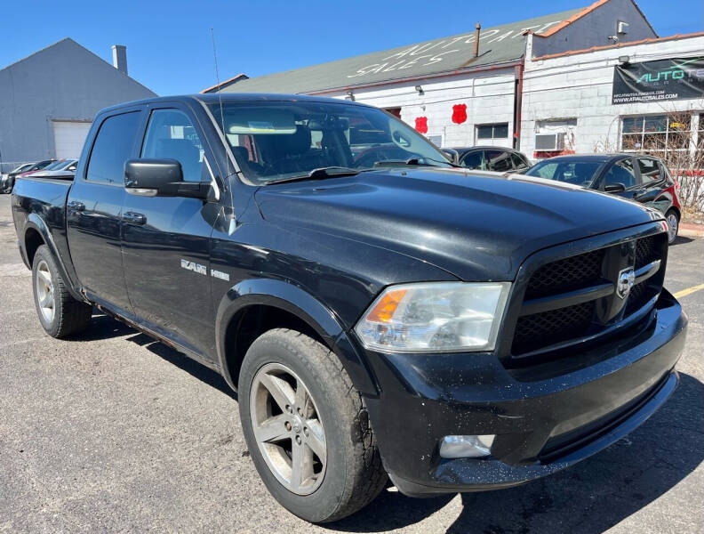 2009 Dodge Ram 1500 Pickup SLT photo 3