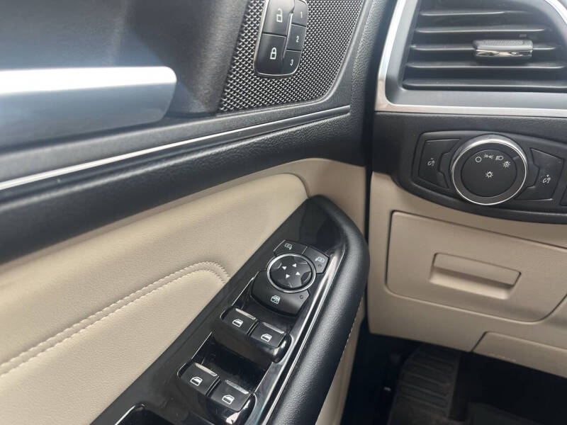 2017 Ford Edge Titanium