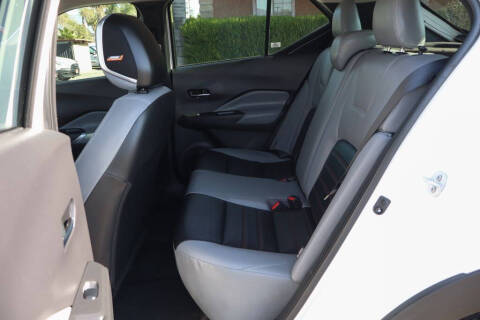 2023 Nissan Kicks SR