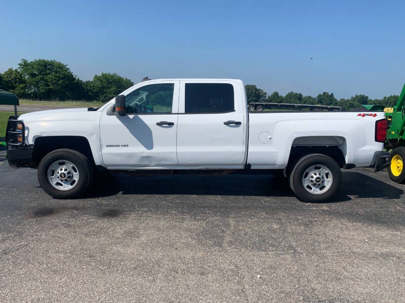 2018 Chevrolet Silverado 2500HD Work Truck photo 2