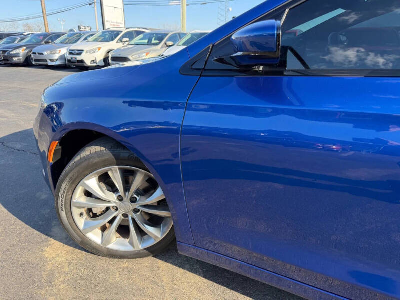 2015 Chrysler 200 S
