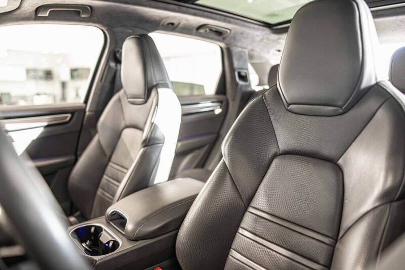 2021 Porsche Cayenne GTS