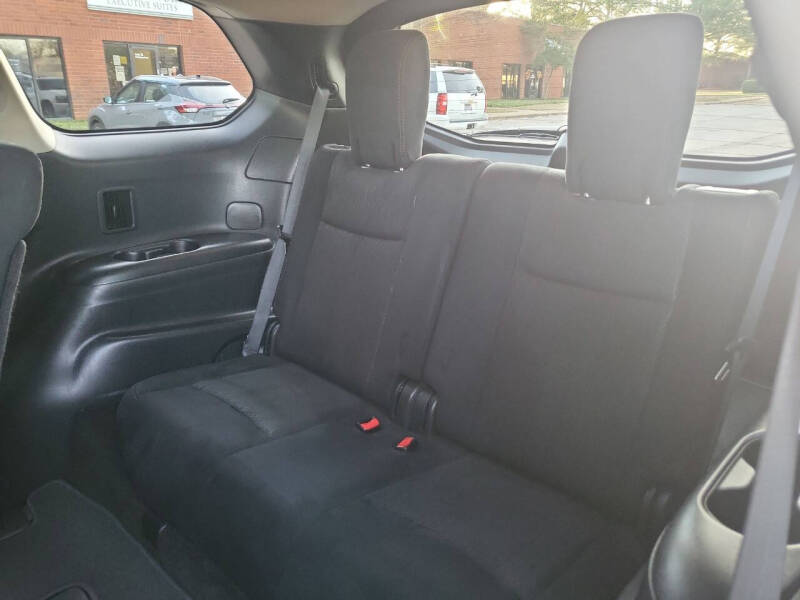 2015 Nissan Pathfinder SV