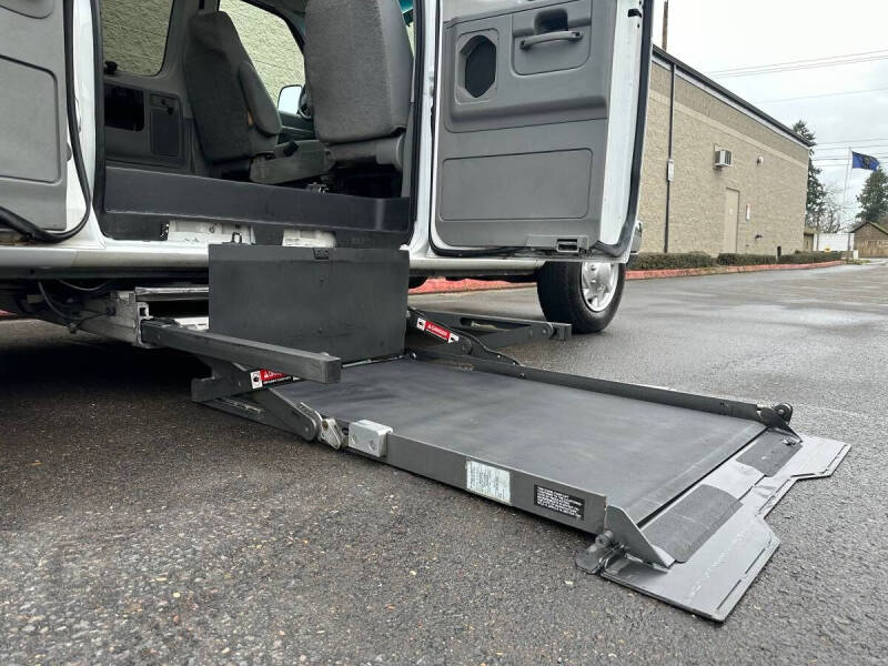 2008 Ford E-Series E-150 XLT