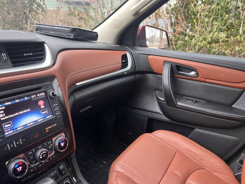 2017 Chevrolet Traverse LT