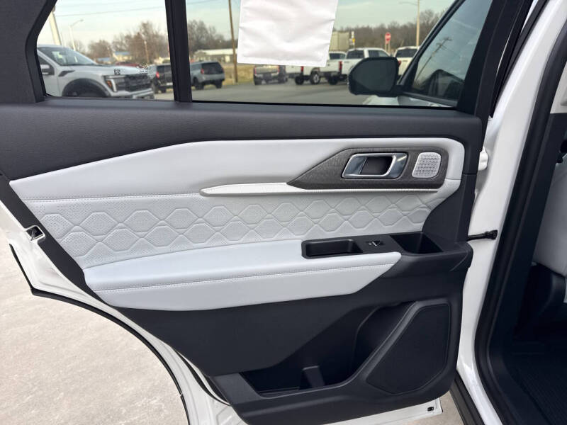 2026 Ford Explorer Platinum