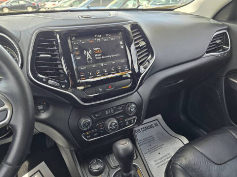 2019 Jeep Cherokee Overland
