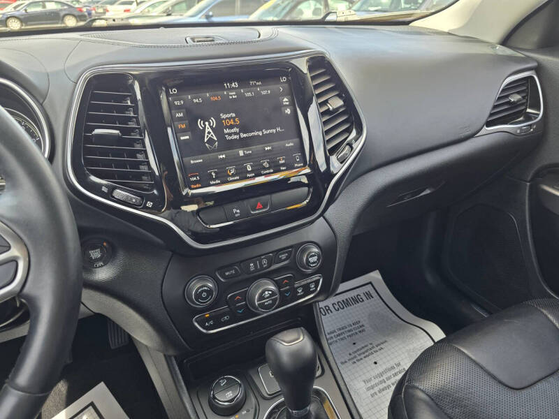 2019 Jeep Cherokee Overland