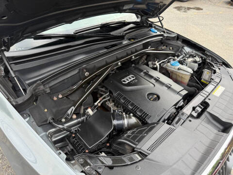 2012 Audi Q5 2.0T quattro Premium Plus