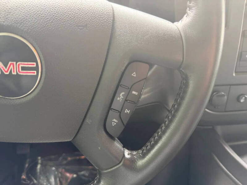 2023 GMC Savana 2500